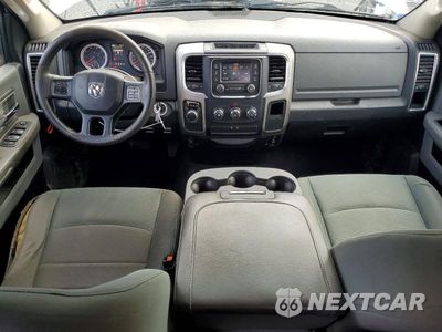 Zdjęcie 8 z 12 samochodu: 2017 RAM 1500 SLT VIN:1C6RR6GT4HS657696 - miniatura