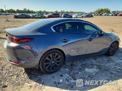 Trzecie zdjęcie samochodu z tyłu: 2024 MAZDA 3 PREFERRED VIN:3MZBPBCM3RM426013 - miniatura