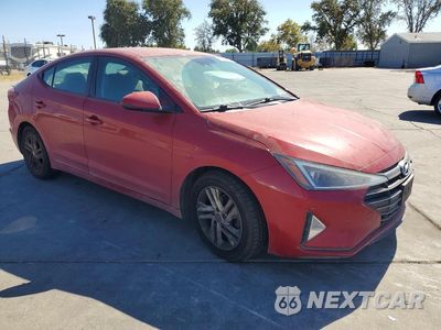 Czwarte zdjęcie samochodu z boku: 2019 HYUNDAI ELANTRA SEL VIN:KMHD84LFXKU798600 - miniatura