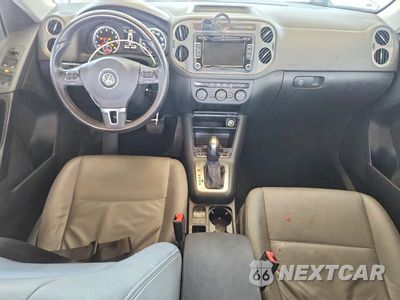 Zdjęcie 8 z 12 samochodu: 2015 VOLKSWAGEN TIGUAN S VIN:WVGAV7AX4FW610981 - miniatura