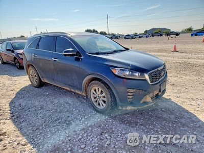 Czwarte zdjęcie samochodu z boku: 2020 KIA SORENTO LX VIN:5XYPG4A35LG652010 - miniatura