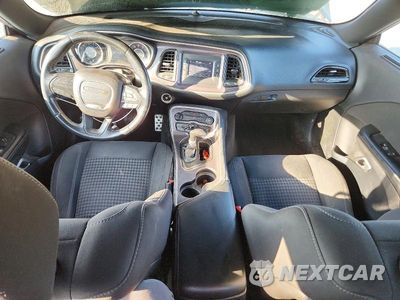 Zdjęcie 8 z 13 samochodu: 2015 DODGE CHALLENGER SXT VIN:2C3CDZAG0FH868946 - miniatura