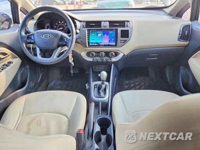 Zdjęcie 8 z 12 samochodu: 2013 KIA RIO LX VIN:KNADM4A37D6124689 - miniatura