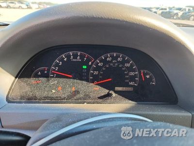 Zdjęcie 9 z 12 samochodu: 2005 TOYOTA CAMRY LE VIN:4T1BE32K05U043369 - miniatura