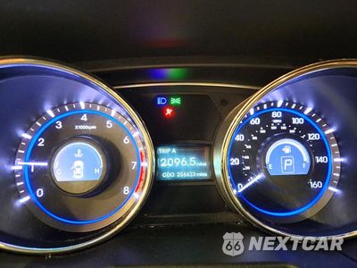 Zdjęcie 9 z 12 samochodu: 2011 HYUNDAI SONATA LIMITED VIN:5NPEC4AC4BH091454 - miniatura