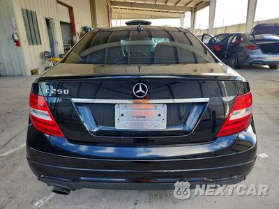 Zdjęcie 6 z 12 samochodu: 2015 MERCEDES-BENZ C 250 VIN:WDDGJ4HB3FG364962 - miniatura