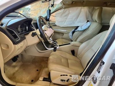 Zdjęcie 7 z 14 samochodu: 2016 VOLVO XC60 T5 PREMIER VIN:YV440MDK5G2848388 - miniatura