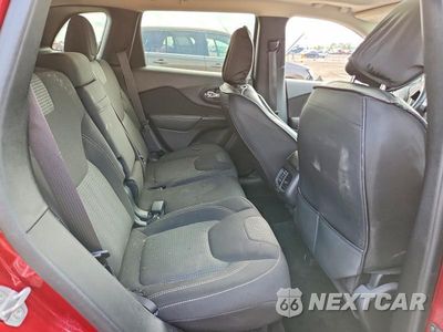Zdjęcie 10 z 12 samochodu: 2016 JEEP CHEROKEE LATITUDE VIN:1C4PJMCSXGW146008 - miniatura