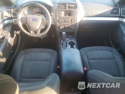 Zdjęcie 8 z 13 samochodu: 2017 FORD EXPLORER XLT VIN:1FM5K7D80HGA43356 - miniatura