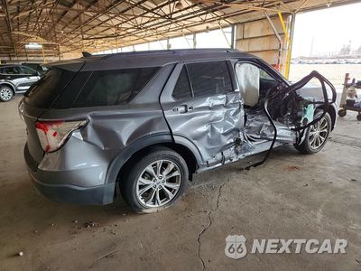 Trzecie zdjęcie samochodu z tyłu: 2021 FORD EXPLORER XLT VIN:1FMSK7DHXMGA31535 - miniatura