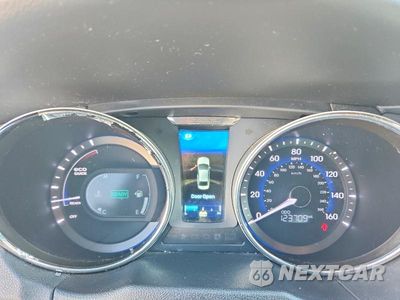Zdjęcie 9 z 12 samochodu: 2013 HYUNDAI SONATA HYBRID VIN:KMHEC4A47DA080950 - miniatura