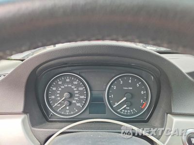 Zdjęcie 9 z 12 samochodu: 2007 BMW 328 XI VIN:WBAVC93517KZ71092 - miniatura