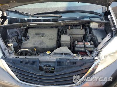Zdjęcie 12 z 13 samochodu: 2011 TOYOTA SIENNA LE VIN:5TDKK3DCXBS062482 - miniatura