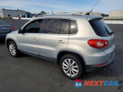 Drugie zdjęcie samochodu z przodu: 2011 VOLKSWAGEN TIGUAN S VIN:WVGBV7AX9BW538531 - miniatura