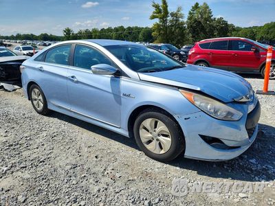 Czwarte zdjęcie samochodu z boku: 2015 HYUNDAI SONATA HYBRID BASE VIN:KMHEC4A45FA121112 - miniatura