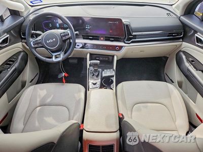 Zdjęcie 8 z 13 samochodu: 2025 KIA SPORTAGE EX VIN:5XYK33DF5SG313400 - miniatura