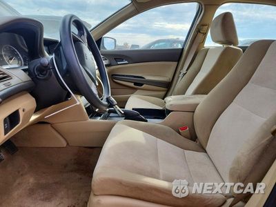 Zdjęcie 7 z 12 samochodu: 2009 HONDA ACCORD LXP VIN:1HGCP26489A025509 - miniatura