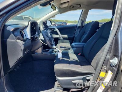 Zdjęcie 7 z 13 samochodu: 2017 TOYOTA RAV4 LE VIN:JTMZFREV8HJ701101 - miniatura