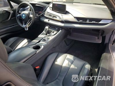 Zdjęcie 8 z 12 samochodu: 2016 BMW I8 VIN:WBY2Z2C53GV674768 - miniatura