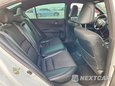 Zdjęcie 10 z 12 samochodu: 2017 HONDA ACCORD SPORT VIN:1HGCR2F52HA152600 - miniatura