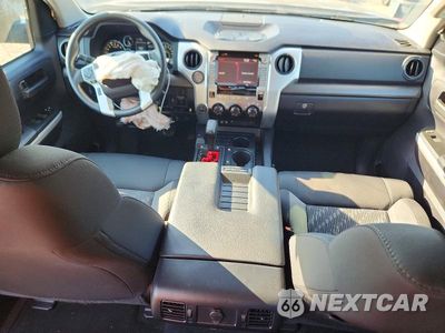 Zdjęcie 8 z 12 samochodu: 2021 TOYOTA TUNDRA SR5 VIN:5TFDY5F11MX020052 - miniatura