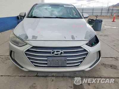 Piąte zdjęcie samochodu w środku: 2017 HYUNDAI ELANTRA SE VIN:5NPD84LF8HH102694 - miniatura