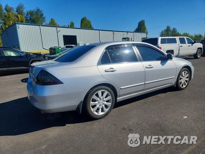 Trzecie zdjęcie samochodu z tyłu: 2006 HONDA ACCORD EX VIN:1HGCM66856A052410 - miniatura