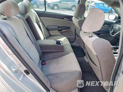 Zdjęcie 10 z 12 samochodu: 2010 HONDA ACCORD LX VIN:1HGCP2F32AA126461 - miniatura