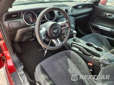 Zdjęcie 8 z 13 samochodu: 2019 FORD MUSTANG VIN:1FA6P8TH3K5118738 - miniatura