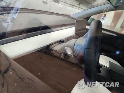 Zdjęcie 9 z 14 samochodu: 2024 TESLA MODEL Y VIN:7SAYGDEE6RF158032 - miniatura