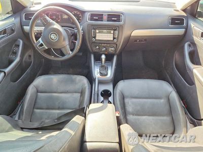 Zdjęcie 8 z 12 samochodu: 2011 VOLKSWAGEN JETTA TDI VIN:3VWLL7AJ8BM128133 - miniatura