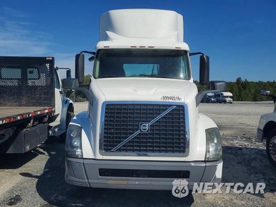 Piąte zdjęcie samochodu w środku: 2018 VOLVO VNL SEMI TRUCK VIN:4V4N39TGXJN892437 - miniatura