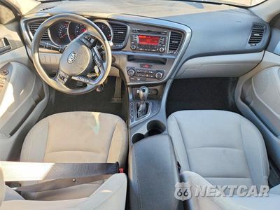 Zdjęcie 8 z 12 samochodu: 2013 KIA OPTIMA LX VIN:5XXGM4A71DG091242 - miniatura