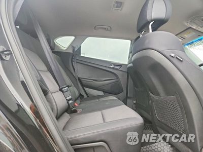 Zdjęcie 11 z 13 samochodu: 2017 HYUNDAI TUCSON SE VIN:KM8J23A47HU285961 - miniatura
