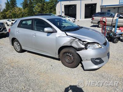 Czwarte zdjęcie samochodu z boku: 2010 TOYOTA COROLLA MATRIX S VIN:2T1LE4EE5AC013778 - miniatura
