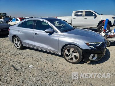 Czwarte zdjęcie samochodu z boku: 2023 AUDI A3 PREMIUM VIN:WAUAUDGY0PA143172 - miniatura