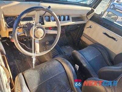 Zdjęcie 8 z 13 samochodu: 1989 JEEP WRANGLER / YJ SAHARA VIN:2J4FY49T2KJ156923 - miniatura