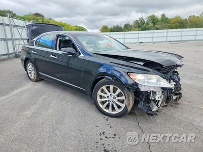 Czwarte zdjęcie samochodu z boku: 2012 LEXUS LS 460 VIN:JTHCL5EF4C5013080 - miniatura