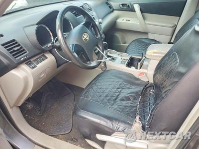 Zdjęcie 7 z 13 samochodu: 2012 TOYOTA HIGHLANDER BASE VIN:5TDBK3EH1CS133435 - miniatura