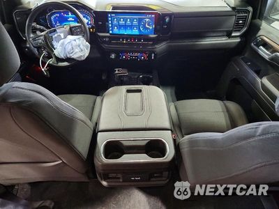 Zdjęcie 8 z 12 samochodu: 2022 CHEVROLET SILVERADO K1500 RST VIN:1GCUDEED9NZ522059 - miniatura