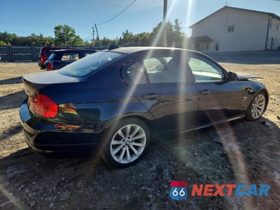 Trzecie zdjęcie samochodu z tyłu: 2009 BMW 328 XI VIN:WBAPK73599A454504 - miniatura