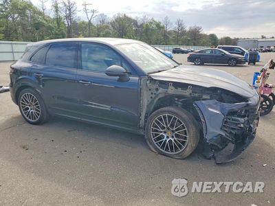 Czwarte zdjęcie samochodu z boku: 2022 PORSCHE CAYENNE VIN:WP1AA2AY1NDA06311 - miniatura