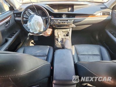 Zdjęcie 8 z 12 samochodu: 2016 LEXUS ES 350 VIN:58ABK1GG2GU021760 - miniatura