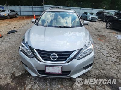 Piąte zdjęcie samochodu w środku: 2017 NISSAN ALTIMA 2.5 SV VIN:1N4AL3AP4HC159354 - miniatura