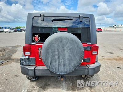 Zdjęcie 6 z 13 samochodu: 2016 JEEP WRANGLER UNLIMITED SPORT VIN:1C4BJWDG8GL220771 - miniatura