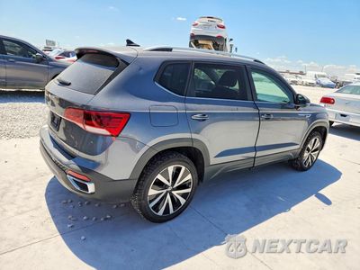 Trzecie zdjęcie samochodu z tyłu: 2022 VOLKSWAGEN TAOS SE VIN:3VVRX7B29NM008565 - miniatura