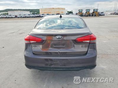 Zdjęcie 6 z 12 samochodu: 2017 KIA FORTE LX VIN:3KPFL4A74HE140852 - miniatura