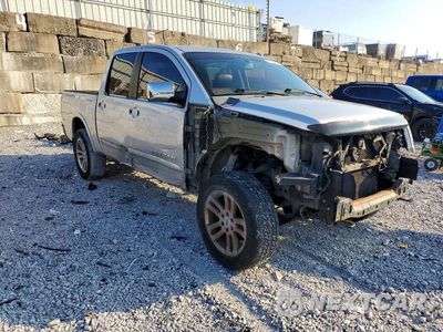 Czwarte zdjęcie samochodu z boku: 2012 NISSAN TITAN SV VIN:1N6BA0EC1CN301387 - miniatura