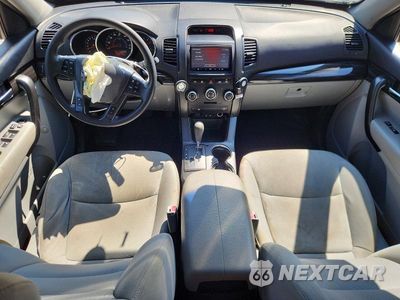 Zdjęcie 8 z 13 samochodu: 2013 KIA SORENTO LX VIN:5XYKT4A6XDG406992 - miniatura