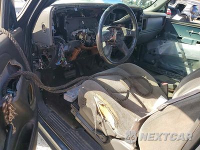 Zdjęcie 8 z 11 samochodu: 2006 CHEVROLET SILVERADO K2500 HEAVY DUTY VIN:1GCHK23D76F180171 - miniatura